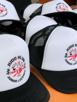 Ďalšia zákazka hotová. Máš záujem aj ty? Píš správu alebo email. Navrhneme a potlačíme akýkoľvek textil podľa tvojich...